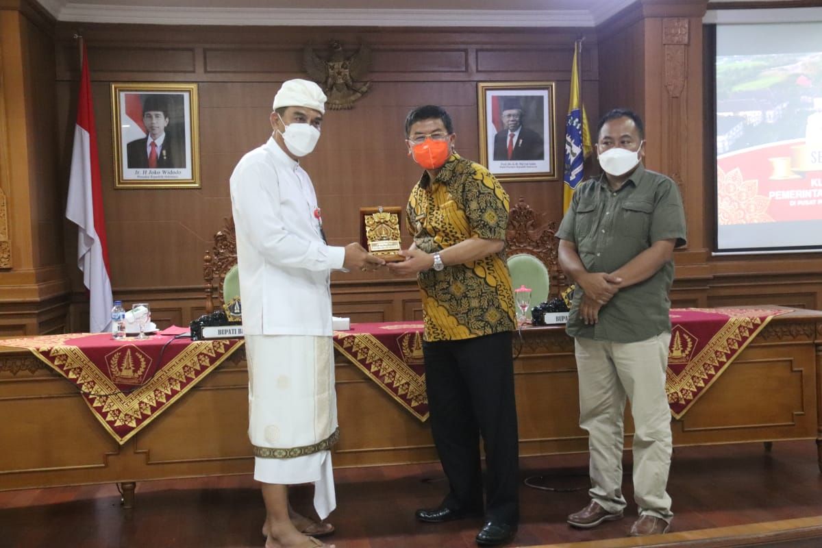 podiumnews.com-Datangi Badung, Pemkab Sumedang Jajaki Kerjasama Produk UMKM 